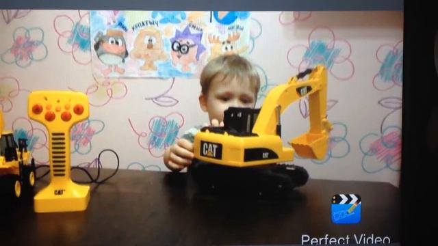 Смотрим грузовые машины от фирмы "Cat". смотреть онлайн