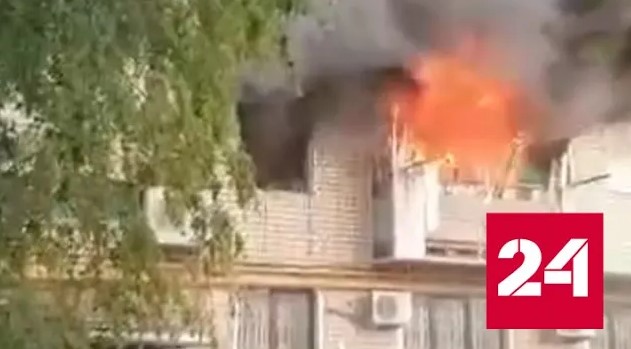 Очевидцы сняли пожар после взрыва в Волгоградской области - Россия 24