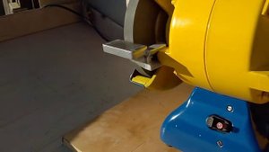 Заточной электроточило ИЭ-9701 работа