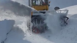 Верхний Ларс, 27.12.2023, Военно-Грузинская дорога. Проезд закрыт, чистят от снега