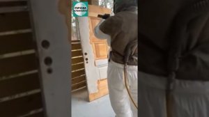 Пескоструйная очистка старой двери от краски