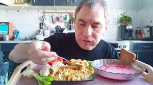 МУКБАНГ/ БОРЩ СО СМЕТАНОЙ / ПЛОВ С КУРИНОЙ ГРУДКОЙ / ОБЕД