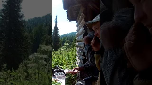 Ну... За рыбалку!