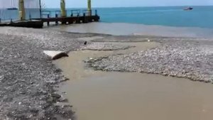 Грязное море в адлере