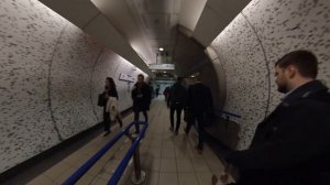 London Underground First Person Journey - Covent Garden to Southwark Via Green Park