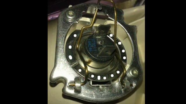 COMO CAMBIAR LA BOMBILLA DEL FARO DELANTERO DE UN CITROEN C4.LADO DEL CONDUCTOR Y DEL COPILOTO. смотреть онлайн