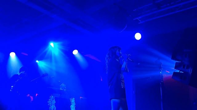 Lauren Mayberry - Mantra (UK DEBUT) - SWG3 TV Studio, Glasgow 5/10/23 смотреть онлайн