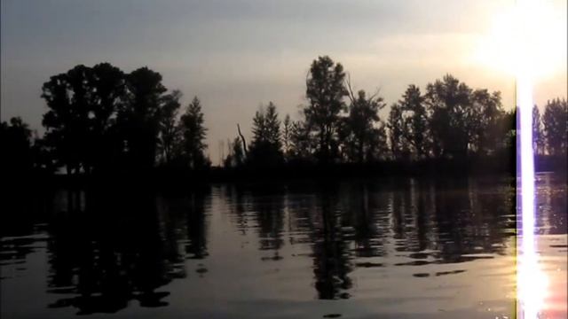Поездка в отпуск на моторной лодке. Привет-22 смотреть онлайн