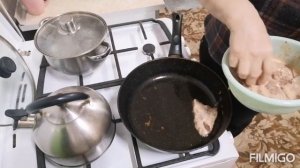 ПЕЧЕНЬ ГОВЯЖЬЯ ПО-ДОМАШНЕМУ, в сметанном соусе....