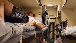 УСТАНОВИЛ Мировой РЕКОРД по ЗАСЫПАНИЮ в ПОЕЗДЕ! Set a world record for falling asleep on a train