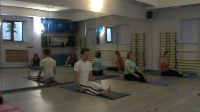 Занятие 4. ч.2. Поясничный прогиб. Ширшасана. Лотос. Коленный сустав. смотреть онлайн