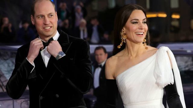 ПРИНЦ УИЛЬЯМ ОСТАВИЛ КЕЙТ МИДДЛТОН - КОРОЛЕВСКИЕ НОВОСТИ смотреть онлайн