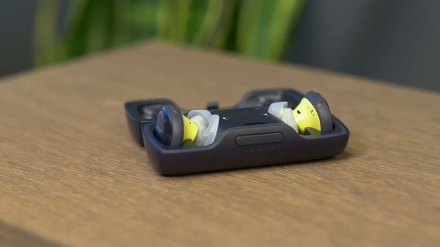 Bose SoundSport Free Fully Wireless Headphones - Hands On Review смотреть онлайн
