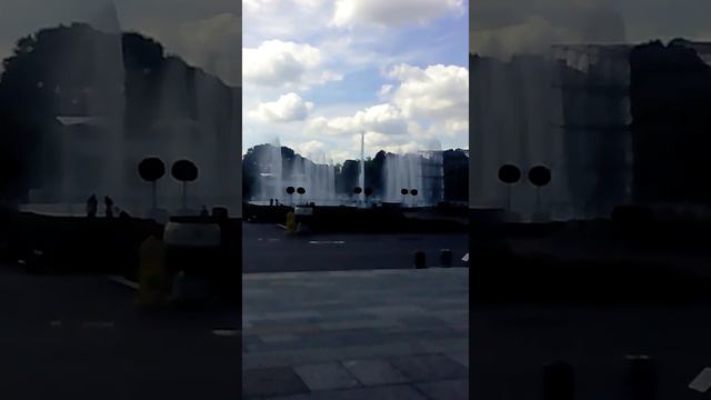 Музыкальный фонтан в Москве (музыку я поставила другую)а там была музыка из сказки смотреть онлайн