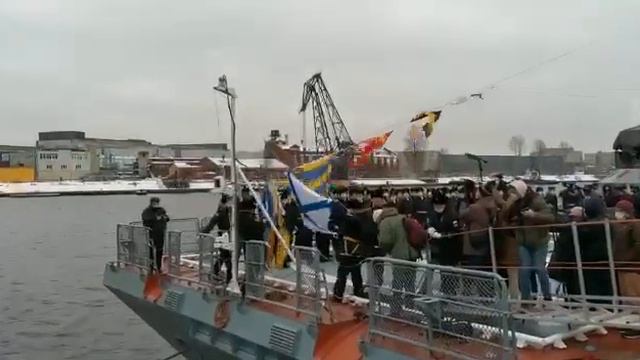 Упал за борт смотреть онлайн