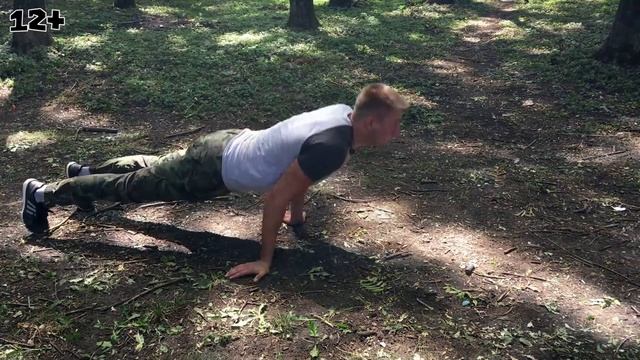 Как качать плечи в домашних условиях. Упражнения на плечи на улице. Тренировка плеч на улице. смотреть онлайн