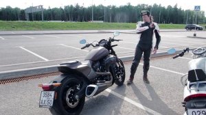 Harley-Davidson FXDR VS V-ROD. Кто из них БАТЯ?