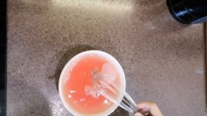 Если вы не знаете как засолить свежую икру форели, этот рецепт для вас