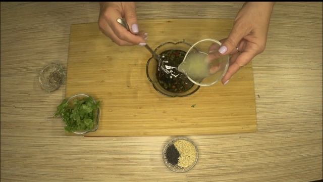 Теплый салат из баклажанов и сладкого перца смотреть онлайн