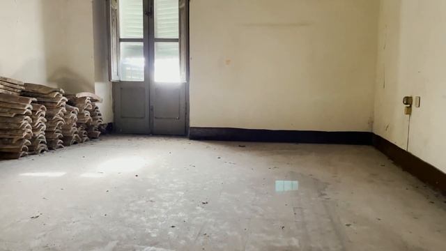 Обзор дома в Италии для инвестиции. Море горы исторический центр яхты.