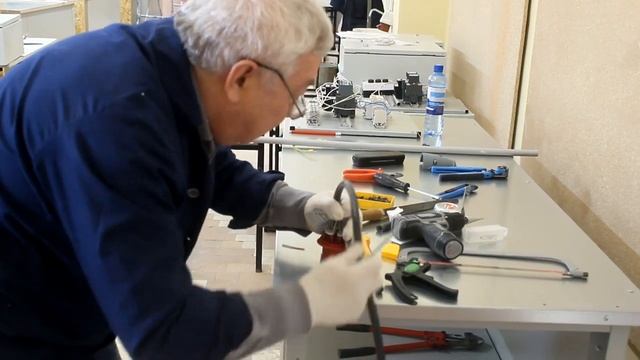 Видео-мастер класс по профессии "Электромонтер по ремонту и обслуживанию электрооборудования" смотреть онлайн