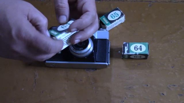 Советский фотоаппарат Зенит и фотопленка