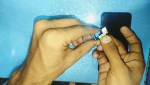 Xiaomi Redmi Note 7 ; how to insert two sim card and one SD card in redmi Note 7