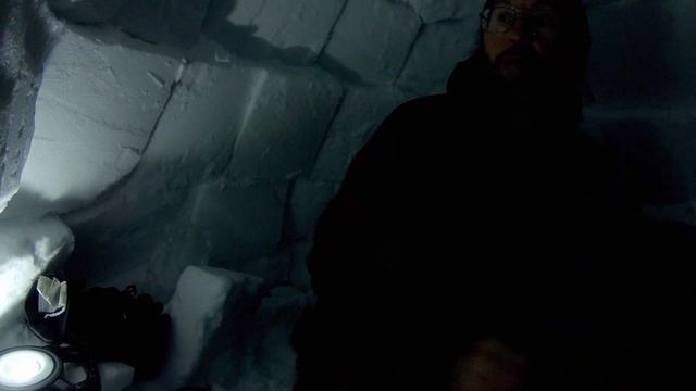 Ночная поездка по тундре на фидбайке в построенную ИГЛУ и небольшой ужин в снежном жилище