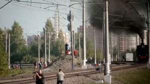 электровоз ВЛ85-116 и паровоз ОП-7587 на эксперементальном кольце ВНИИЖТ