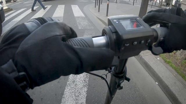 J'essaye la trottinette electrique Booster GT 2020 de E-Twow/S02E03 смотреть онлайн