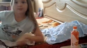 Породия на видео Как Женщины Ложатся Спать