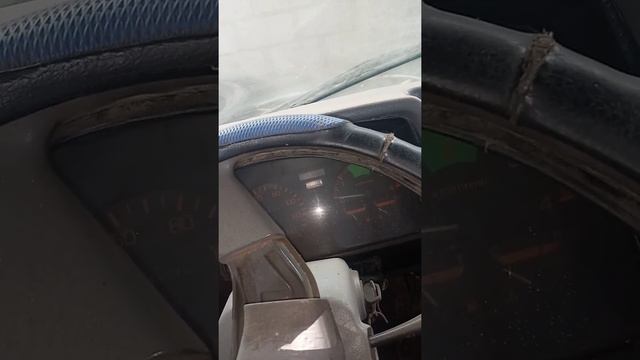 MAZDA VERISA DA ARRANQUE Y NO enciende... FALLA EL MOTOR смотреть онлайн