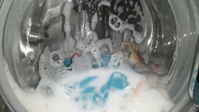 Стирка полотенец / Hotpoint-Ariston / Светлые ткани 60,1000, доп.полоскание,деликатная