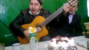 ТУВИНЕЦ - ГОРЛОВОЕ ПЕНИЕ ВЗОРВАВШАЯ ИНТЕРНЕТ!!! ПЕСНЯ - САЛГАЛДАР БИС!