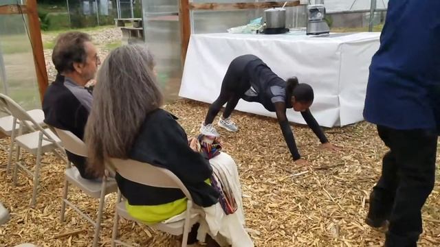 Soul Vegan Saturdays at the farm! смотреть онлайн