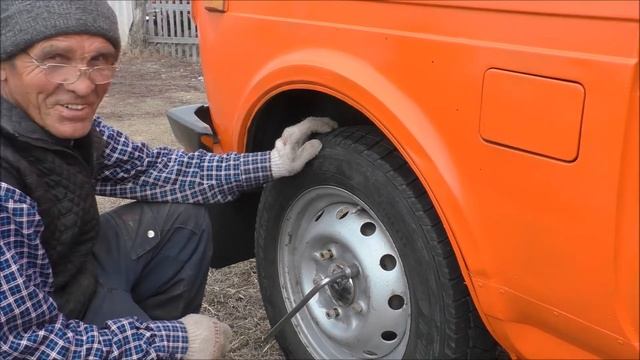 Меняем резину на Ваз 2121 Нива