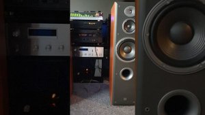 JBL E60