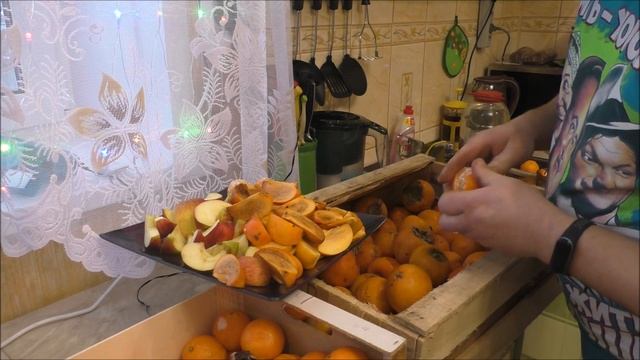 Копчу хурму и мандарины по рецепту Француза Витали. смотреть онлайн