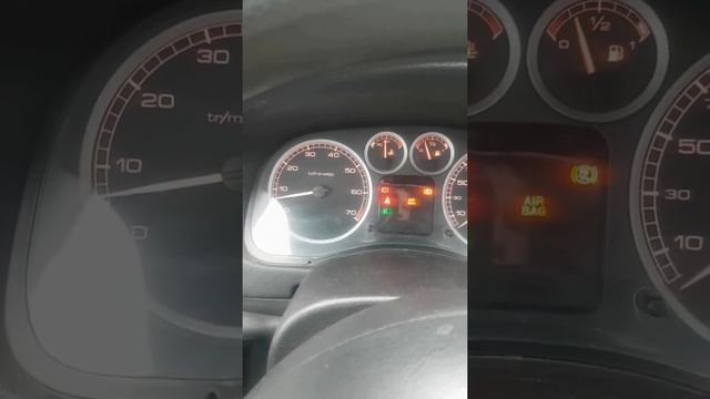 Автоматическое включение фар при запуске автомобиля
