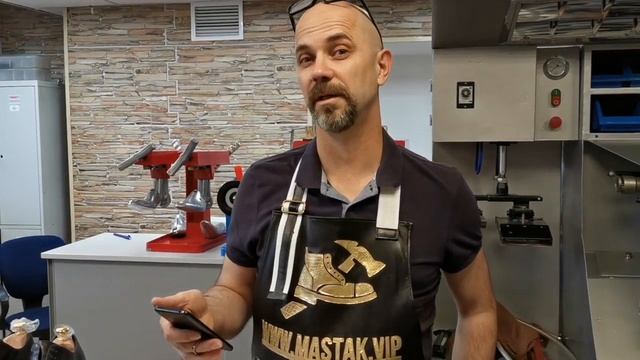 ? Будни обувщика ? Кроссовки TOM FORD расклеились | TODS и GIUSEPPE ZANOTTI смотреть онлайн