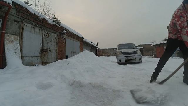 Гаражные будни ep 7 Разбортировал пять колес! смотреть онлайн