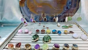 Изделия и кабошоны из натуральных камней