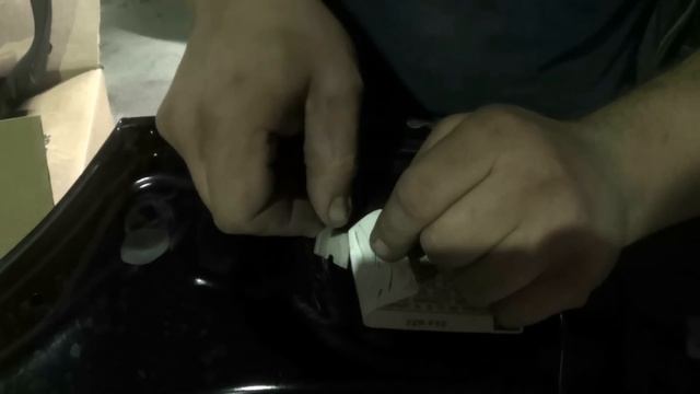 Как переклеить заводские наклейки на Авто (под капотом) смотреть онлайн
