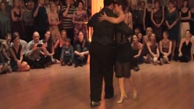 Mario De Camillis y Barbara Wainnright 3/4 (August 24, 2012) Tango Sun Festival 2012 смотреть онлайн
