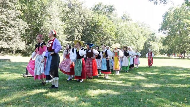 3. Полька в перерыве.  Деревенский театр. Вильгельм Телль смотреть онлайн