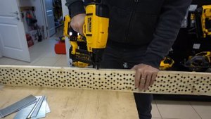 Финишный Аккумуляторный нейлер DeWALT DCN680 GA18 обзор и тест на перегрузку ( шпилечник DeWALT