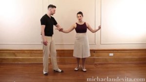 How to dance a Traveling Tuck Turn from open position (6ct vs 8ct) - Lindy Hop/Swing Dance Moves