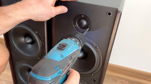 Look inside Microlab Solo 7c active speakers - What's Inside? смотреть онлайн