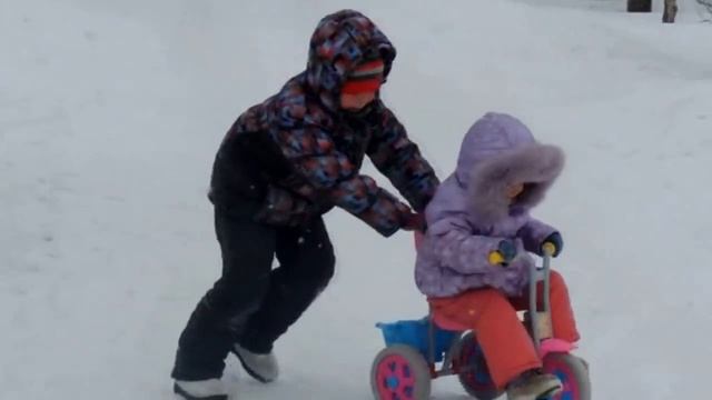 Скоро весна! Я знаю точно - растает лед.. смотреть онлайн