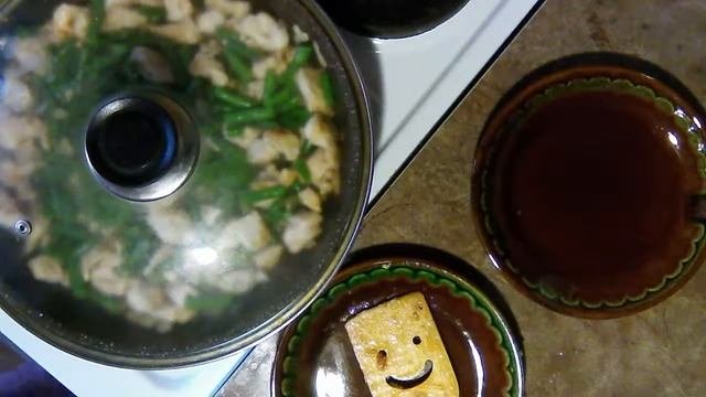 Макароны с курицей и стручковой фасолью.